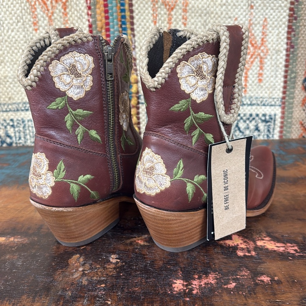 Liberty Black Stitched Embroidered Boots. New with tags. - Picture 3 of 9
